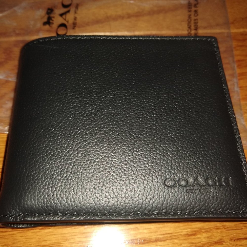 Coach Men Compact Wallet